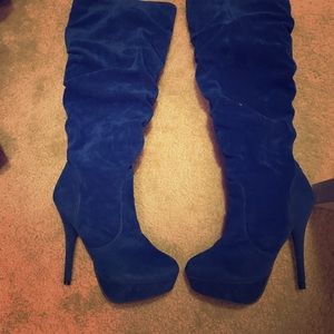 Platform blue heeled boots